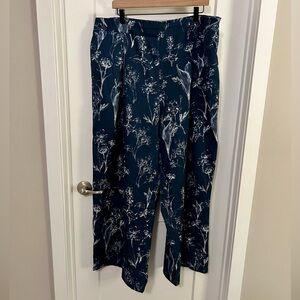Wide leg Cider pants floral print.